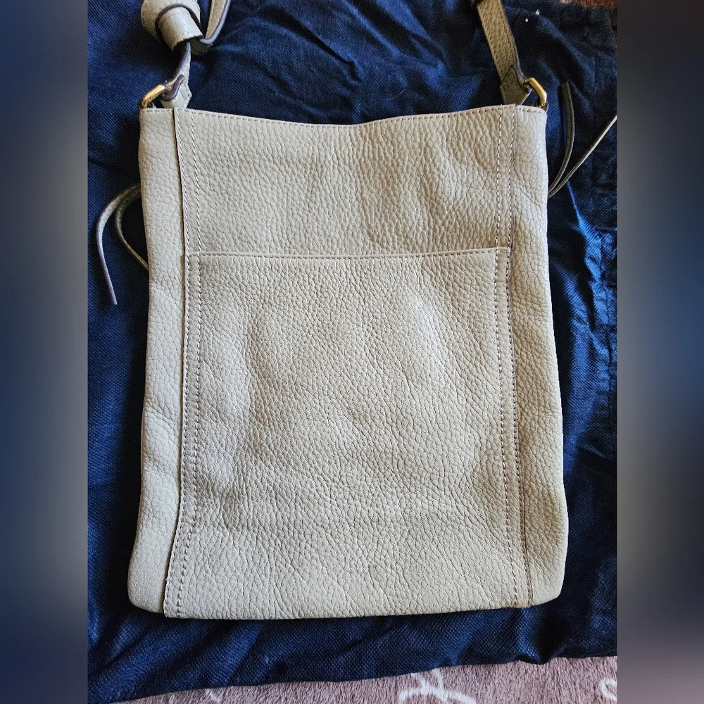 G.I.L.I Leather Purse